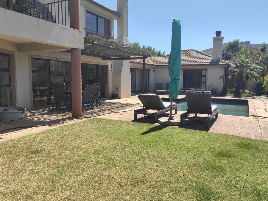 4 Bedroom Property for Sale in Welgedacht Western Cape